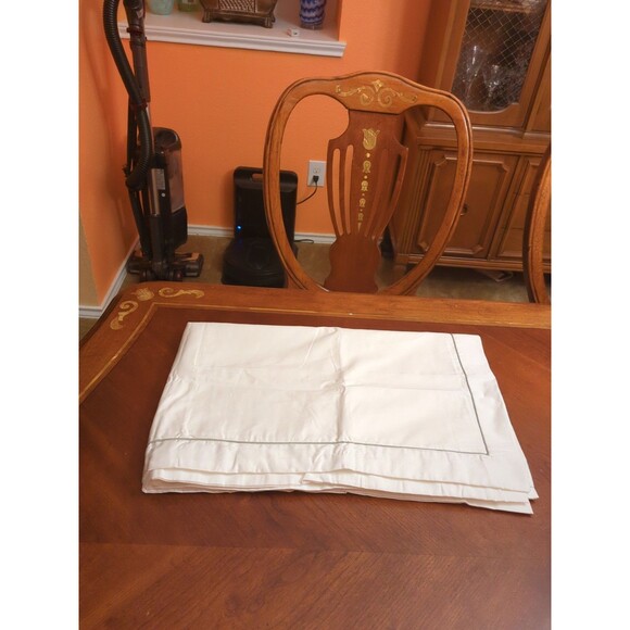 Hilton Hotel Pillowcase Sham White Sateen With Gray Stripe King Set 2 - Picture 5 of 15